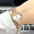 Trevo Royale Charm - Seu amuleto de prosperidade em forma de elegância. + Brinde exclusivo